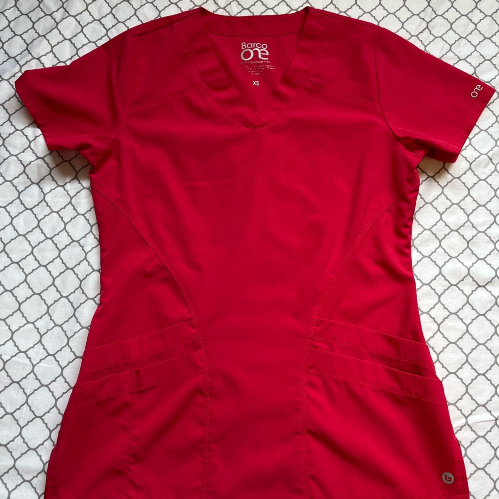 Barco one scrub top size XS